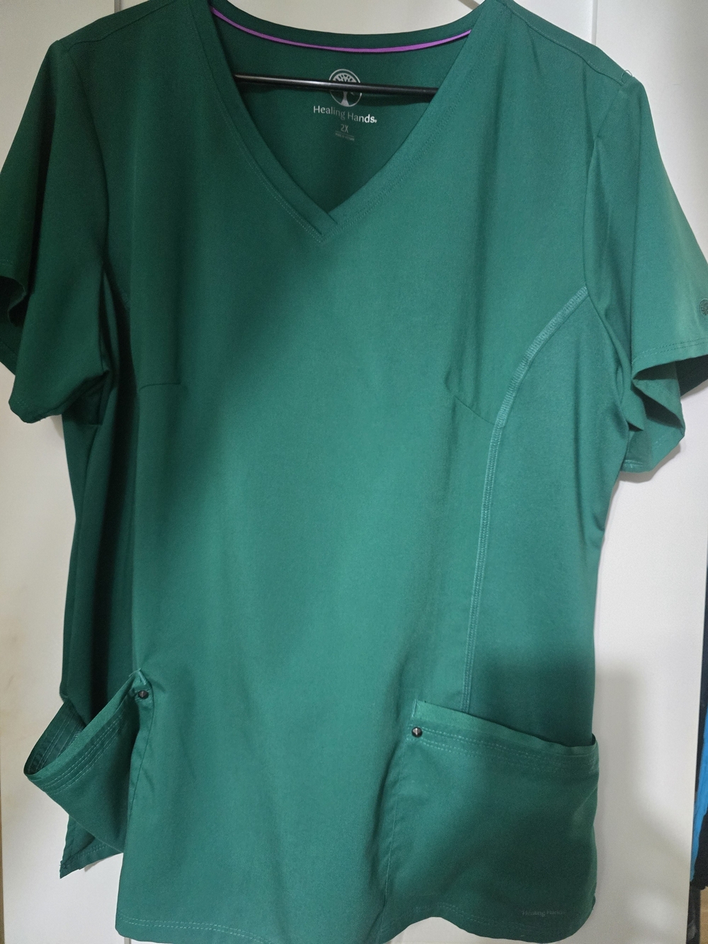 Healing Hands Women's V-Neck Scrub Set in Hunter Green